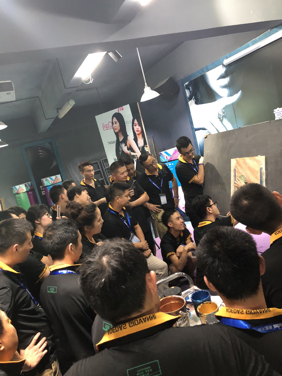 學以致用,GIOVANNI喬瓦尼藝術(shù)涂料讓你一“桶”涂料江湖