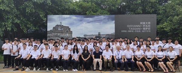 校企合作共發(fā)展，互惠共贏譜新篇