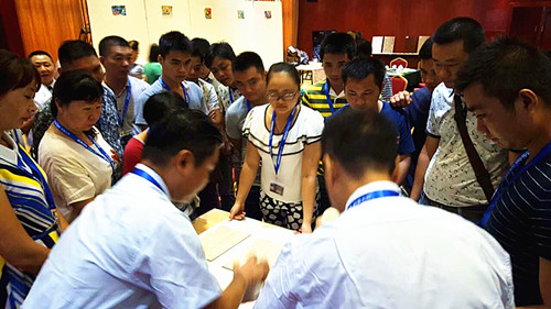 水性漆現(xiàn)場操作 水性漆現(xiàn)場操作