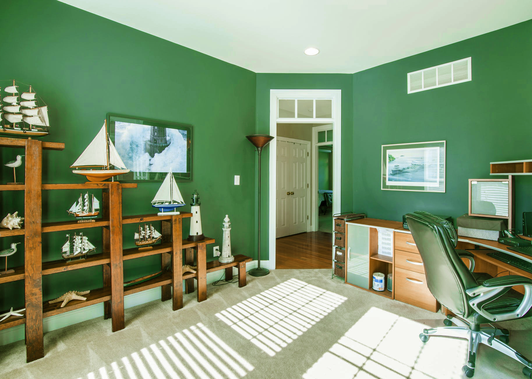 pexels-photo-1834712.jpeg pexels-photo-1834712.jpeg